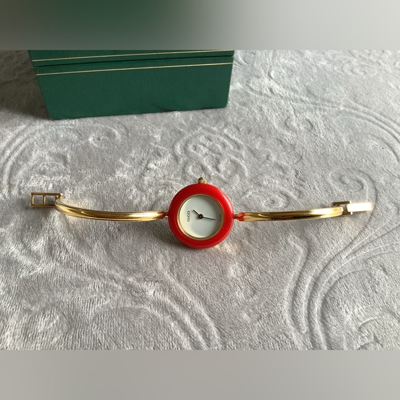 Beautiful Gucci interchangeable bezel watch💥💥💥 - Picture 7 of 10